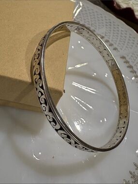 Brighton Silver-Tone Filigree Bangle thin Uluwatu Nice !!